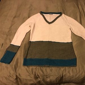 Merino wool striped v-neck pull-over sweater